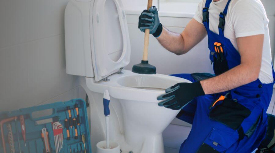Expert burst pipe repair services in Venedocia, OH
